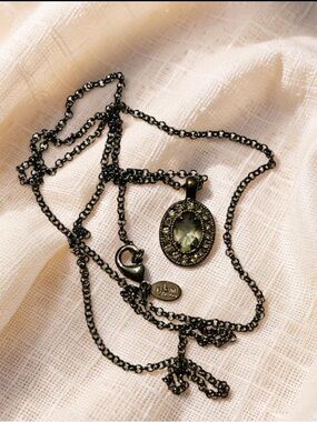 Joan Rivers Oval Crystal Pendant Necklace - Silver NWOT